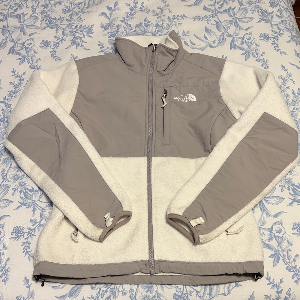 The North Face Gray and white Denali Fleece Jacket